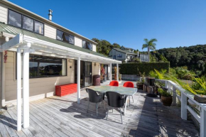 Kings Summer House - Paihia Holiday Home